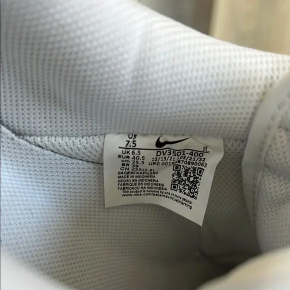 Nike Men's White and Navy Air Force One-Like New - Picture 8 of 8